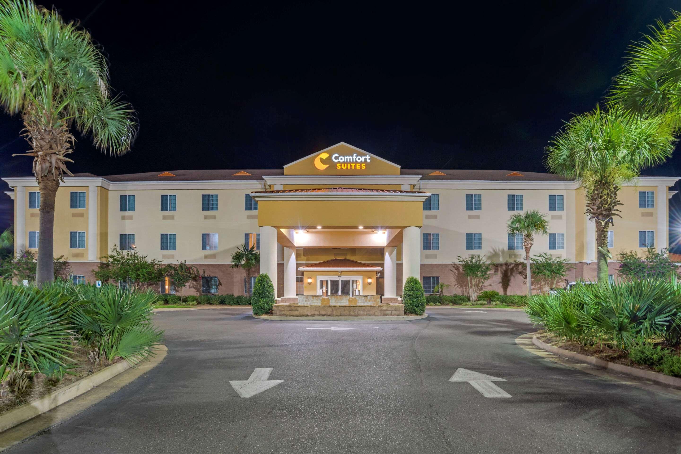 Comfort Suites Alexandria Exterior photo