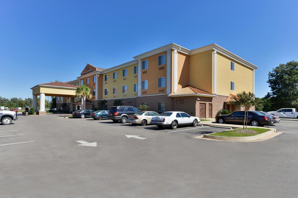 Comfort Suites Alexandria Exterior photo