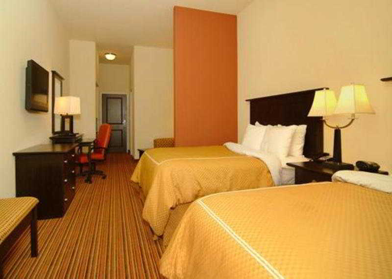 Comfort Suites Alexandria Exterior photo
